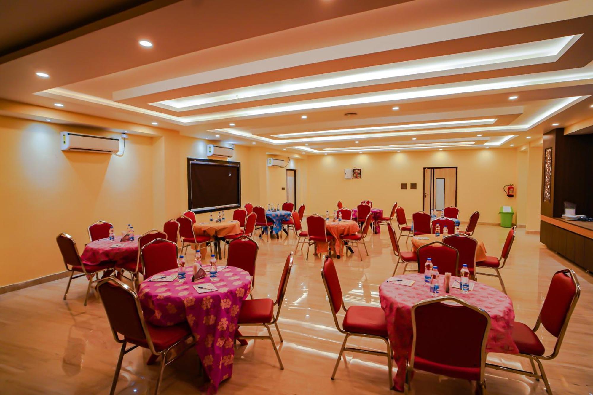 Prasant On Beach Resort !! Lift - Wifi -Restaurant-Parking Facilities-Newly Decorated Room !! Mandarmani Zewnętrze zdjęcie