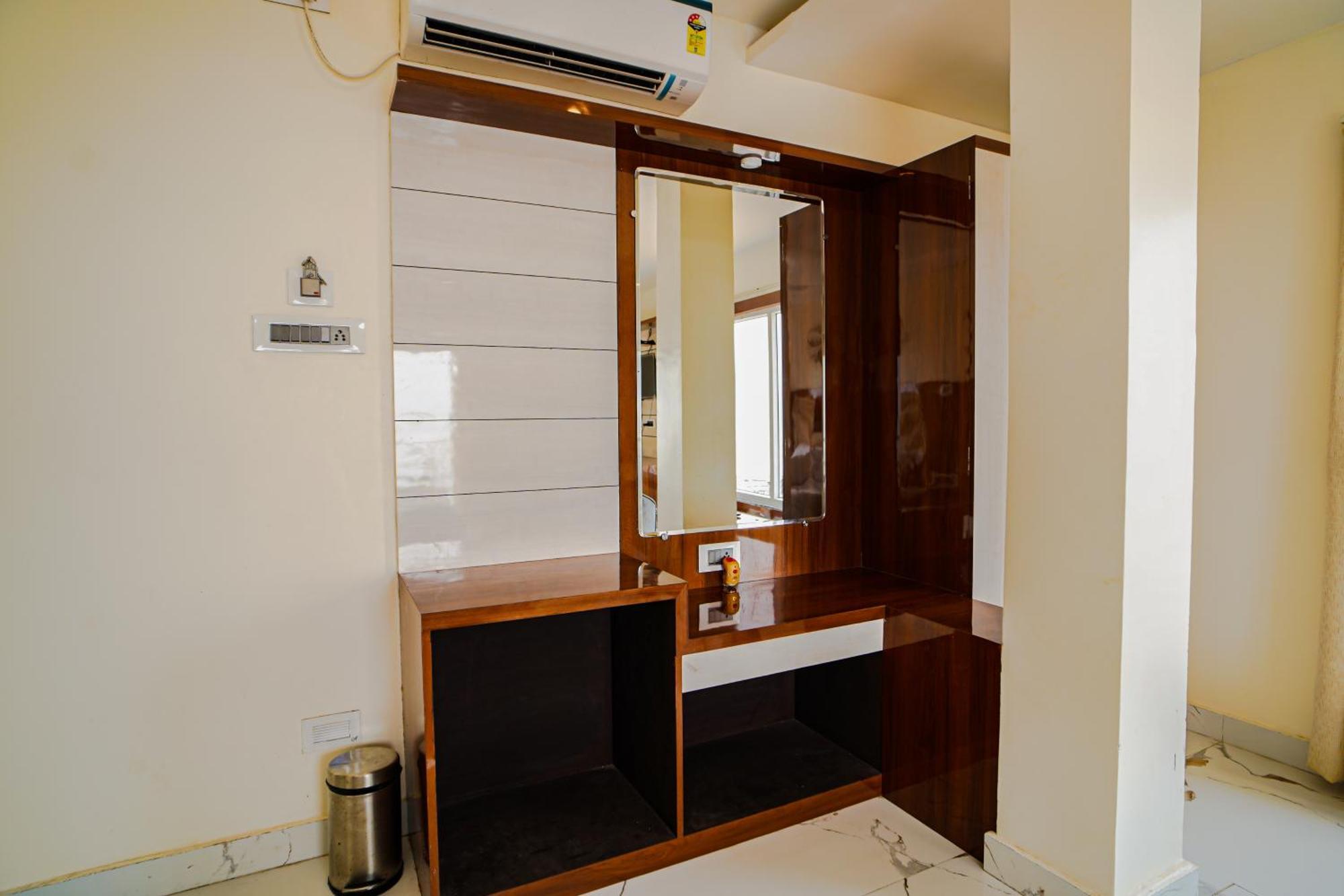 Prasant On Beach Resort !! Lift - Wifi -Restaurant-Parking Facilities-Newly Decorated Room !! Mandarmani Zewnętrze zdjęcie