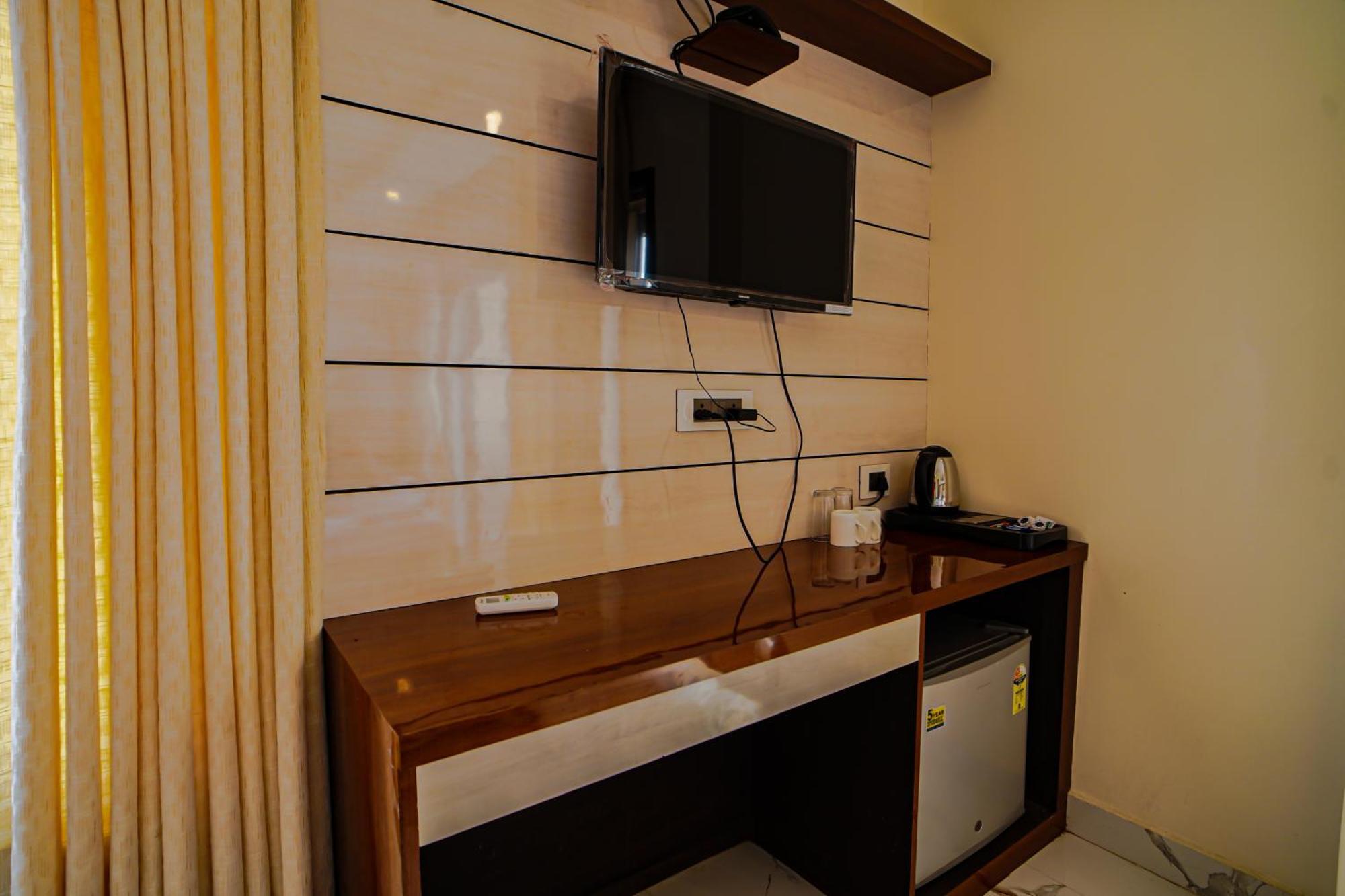Prasant On Beach Resort !! Lift - Wifi -Restaurant-Parking Facilities-Newly Decorated Room !! Mandarmani Zewnętrze zdjęcie