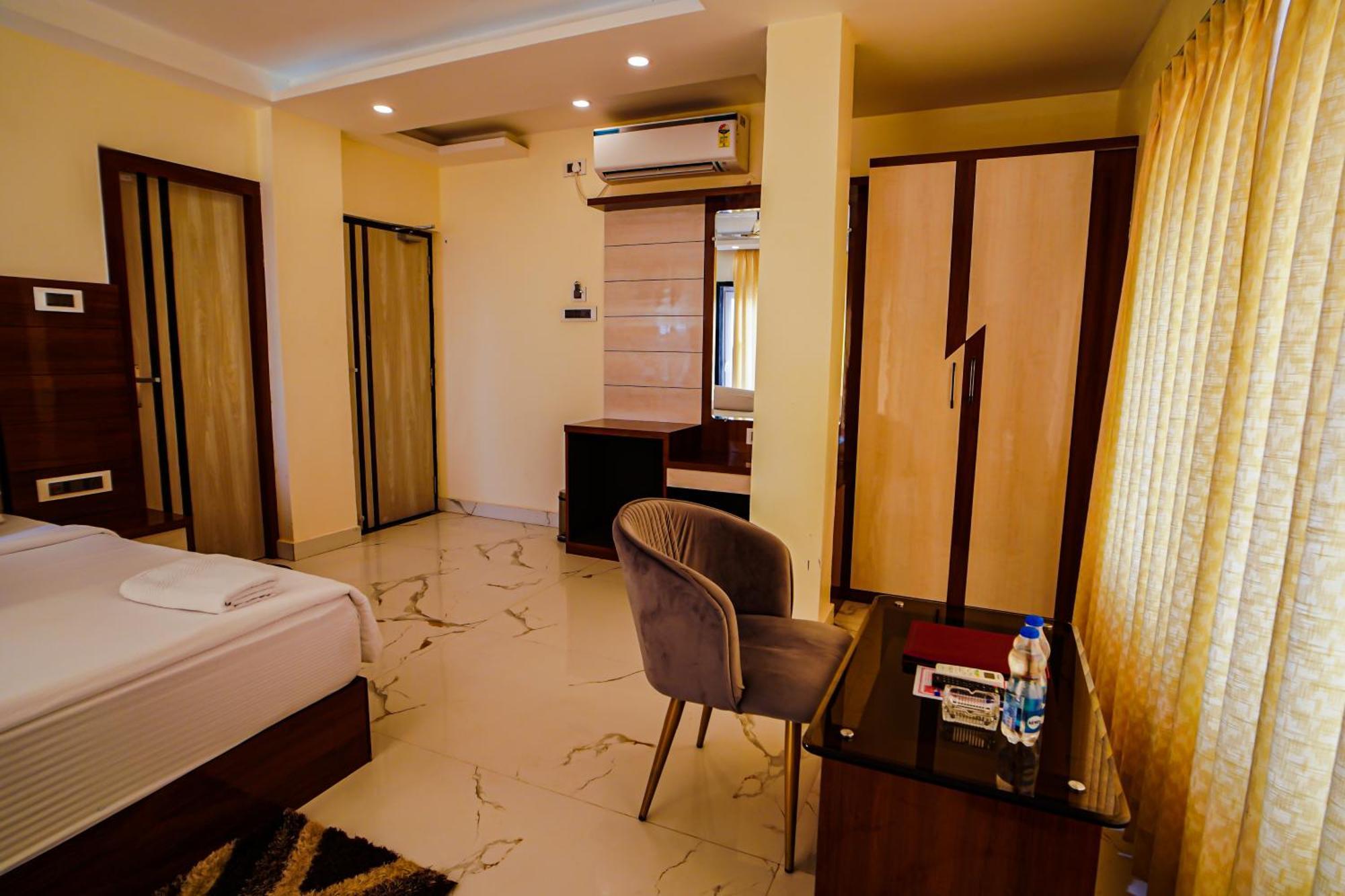 Prasant On Beach Resort !! Lift - Wifi -Restaurant-Parking Facilities-Newly Decorated Room !! Mandarmani Zewnętrze zdjęcie