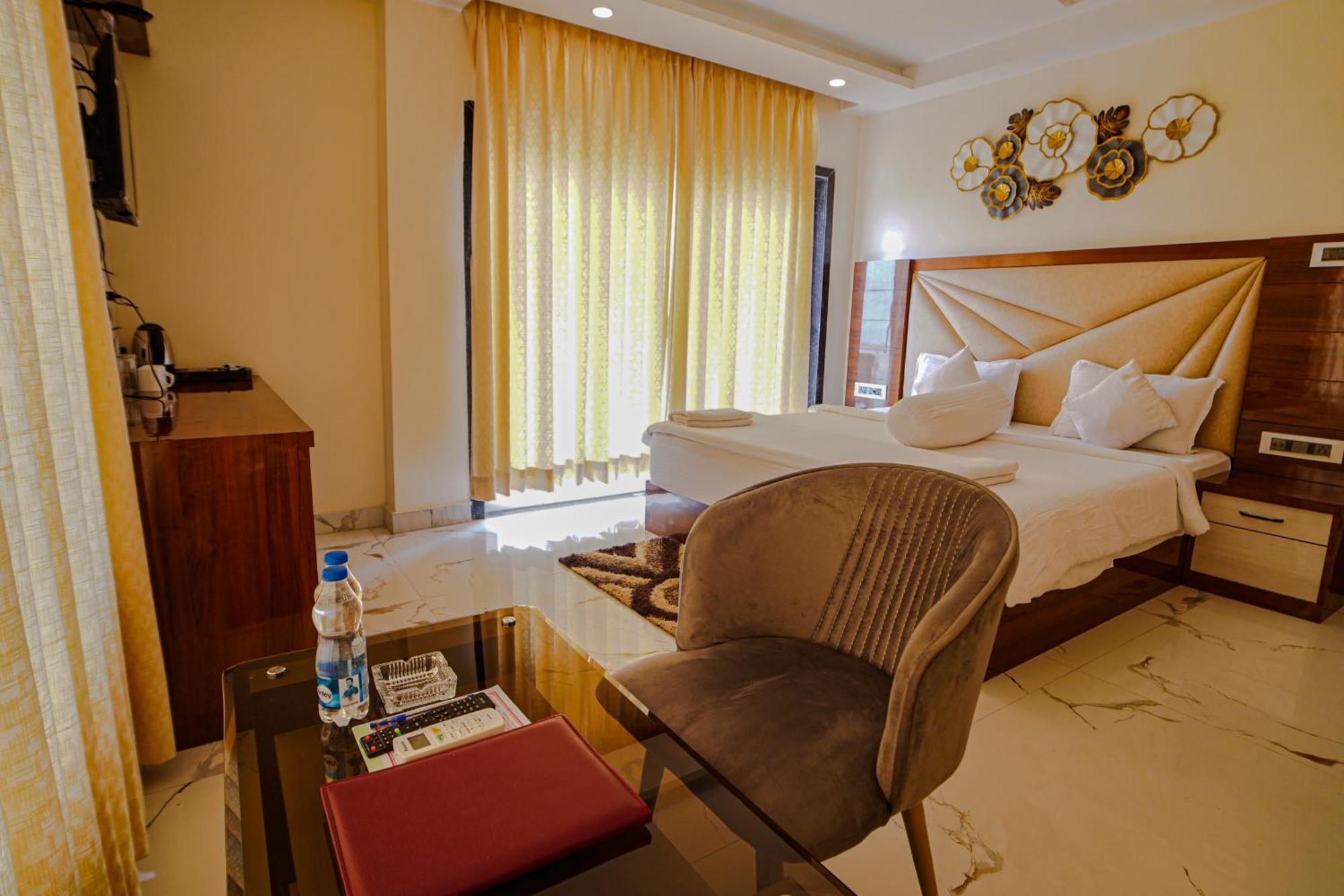 Prasant On Beach Resort !! Lift - Wifi -Restaurant-Parking Facilities-Newly Decorated Room !! Mandarmani Zewnętrze zdjęcie