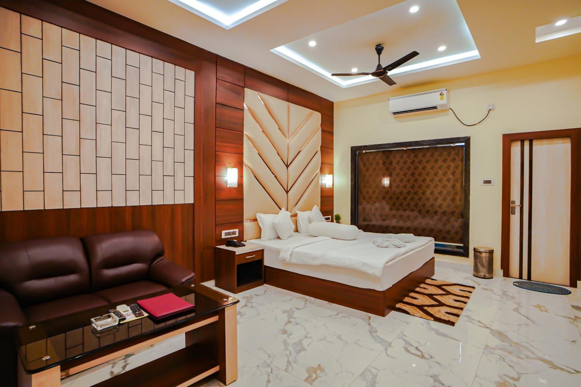 Prasant On Beach Resort !! Lift - Wifi -Restaurant-Parking Facilities-Newly Decorated Room !! Mandarmani Zewnętrze zdjęcie
