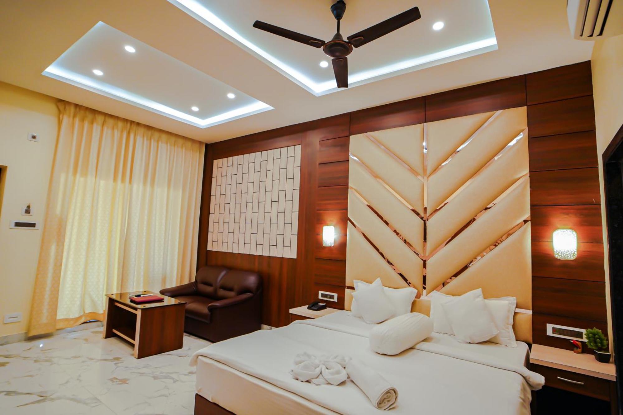 Prasant On Beach Resort !! Lift - Wifi -Restaurant-Parking Facilities-Newly Decorated Room !! Mandarmani Zewnętrze zdjęcie