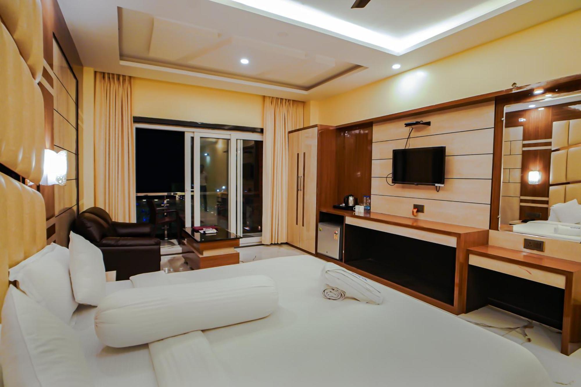 Prasant On Beach Resort !! Lift - Wifi -Restaurant-Parking Facilities-Newly Decorated Room !! Mandarmani Zewnętrze zdjęcie