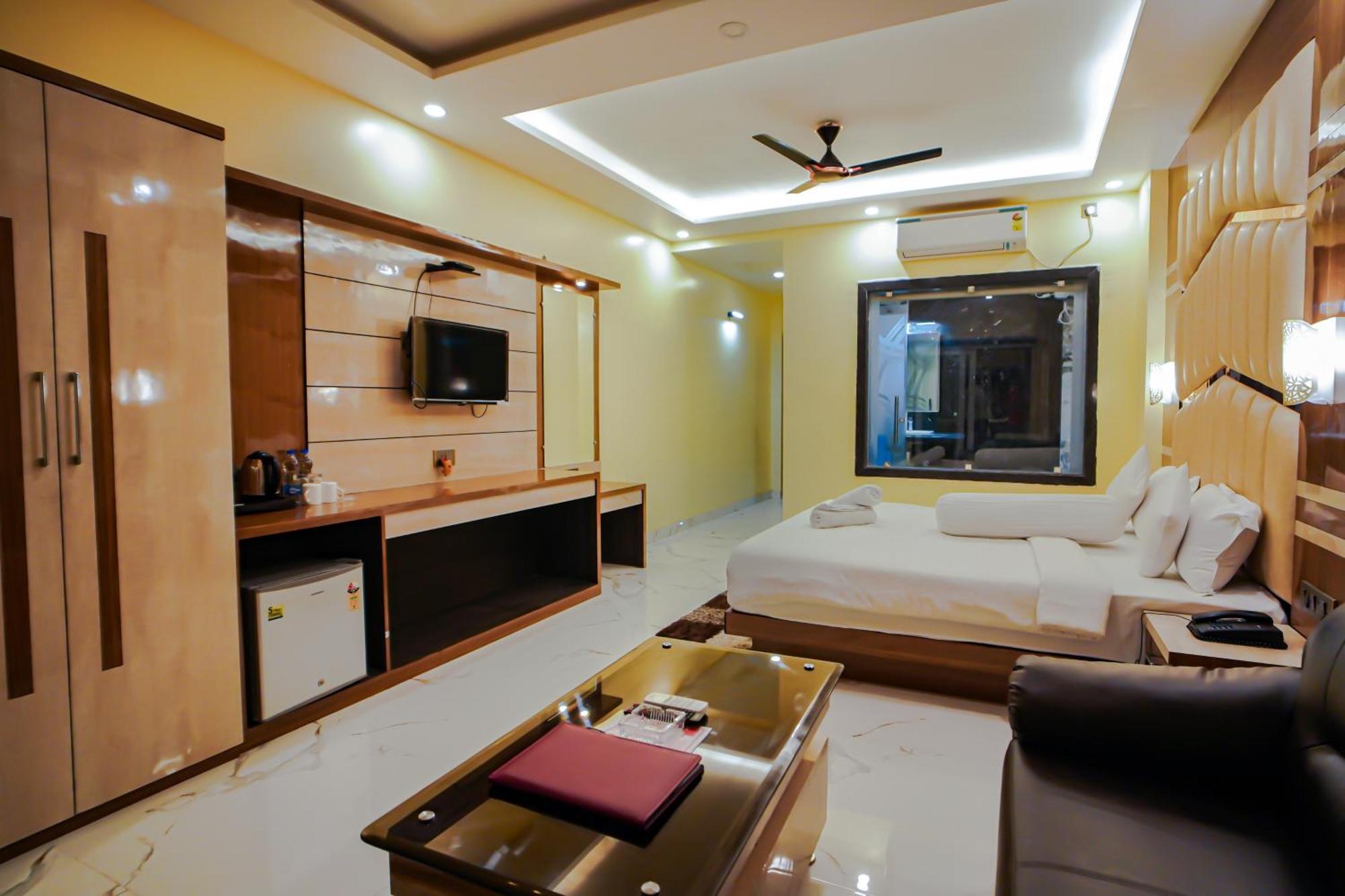 Prasant On Beach Resort !! Lift - Wifi -Restaurant-Parking Facilities-Newly Decorated Room !! Mandarmani Zewnętrze zdjęcie