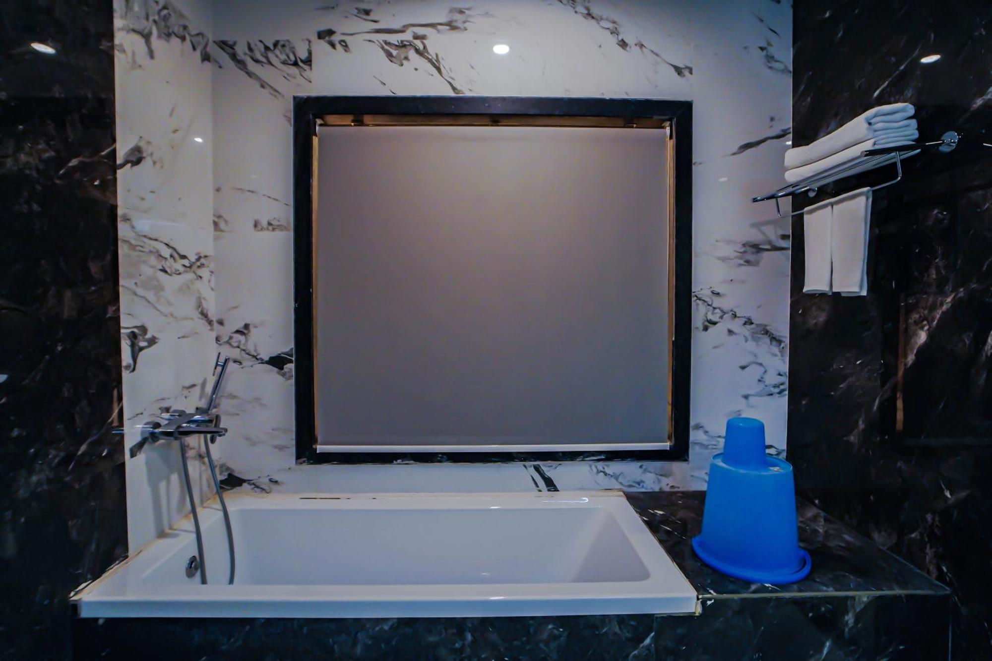 Prasant On Beach Resort !! Lift - Wifi -Restaurant-Parking Facilities-Newly Decorated Room !! Mandarmani Zewnętrze zdjęcie