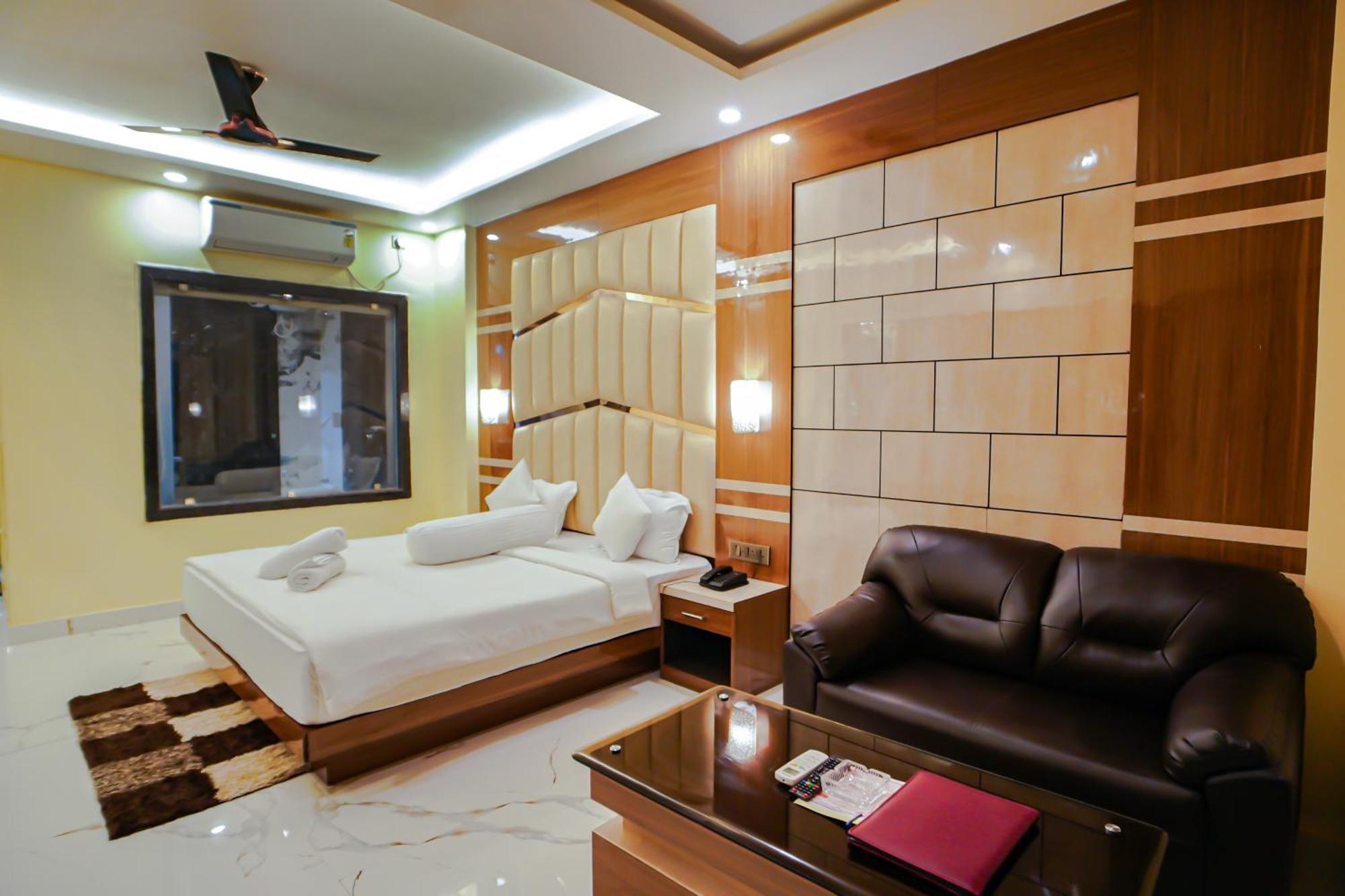 Prasant On Beach Resort !! Lift - Wifi -Restaurant-Parking Facilities-Newly Decorated Room !! Mandarmani Zewnętrze zdjęcie
