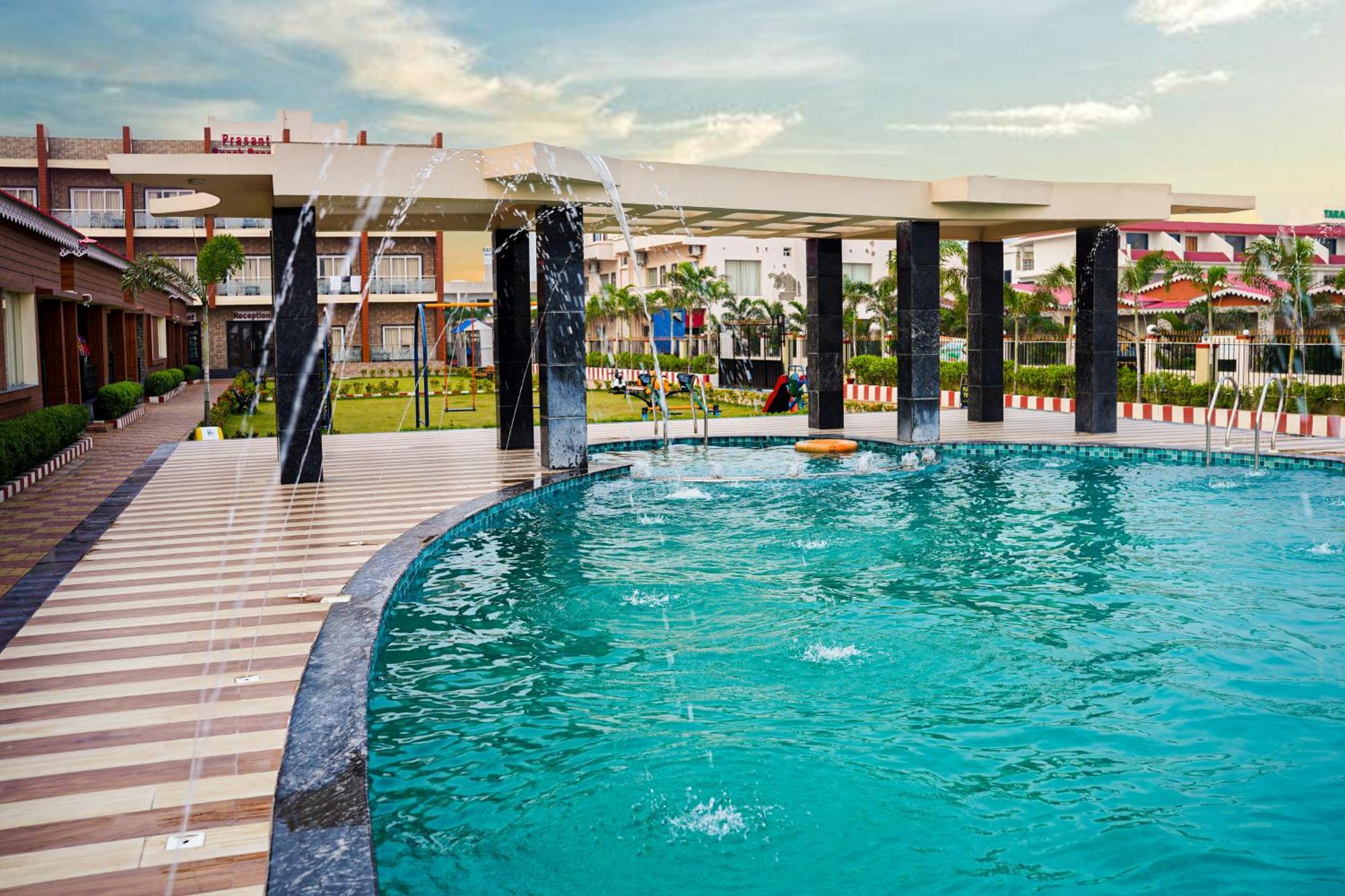 Prasant On Beach Resort !! Lift - Wifi -Restaurant-Parking Facilities-Newly Decorated Room !! Mandarmani Zewnętrze zdjęcie