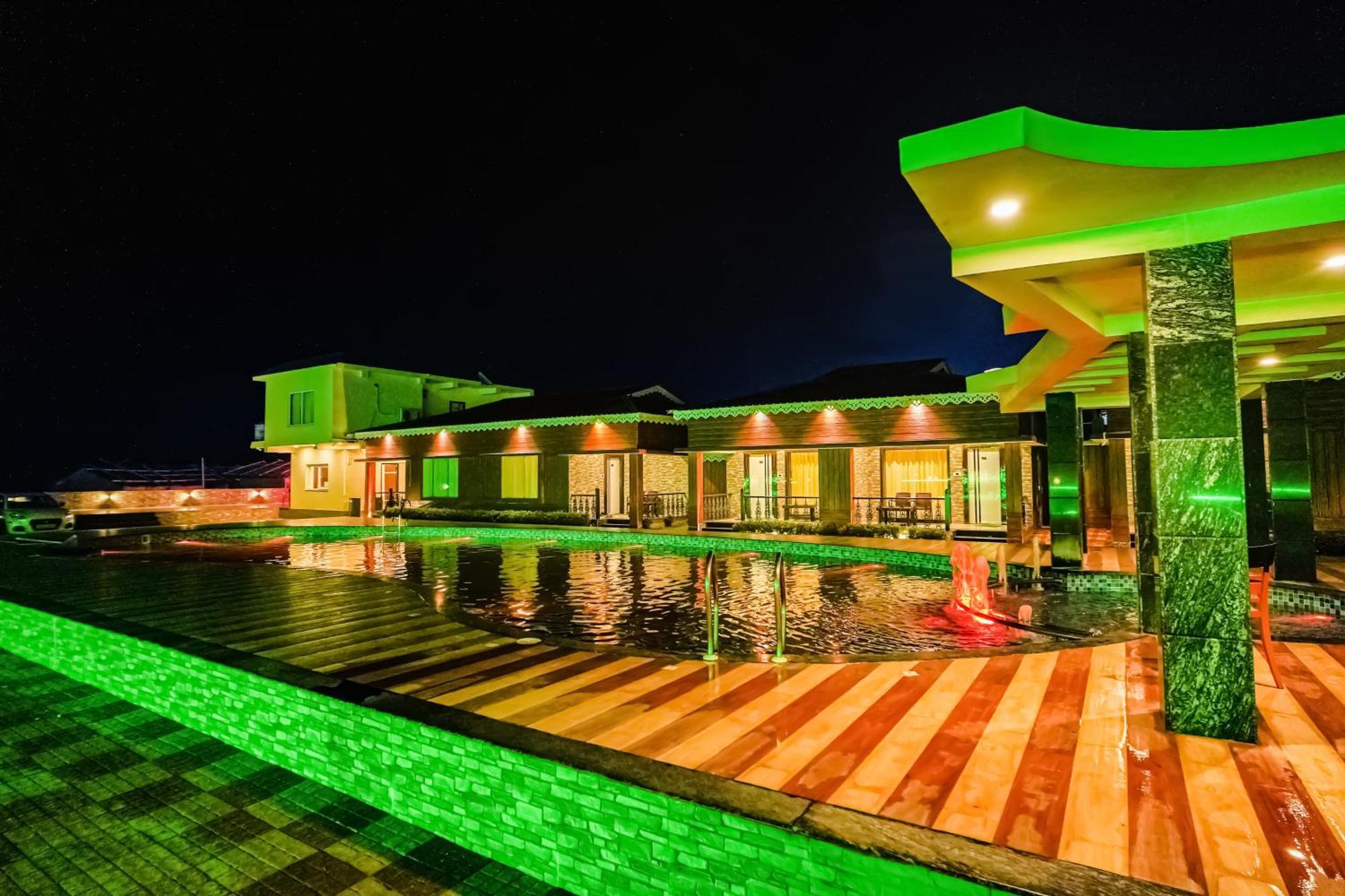 Prasant On Beach Resort !! Lift - Wifi -Restaurant-Parking Facilities-Newly Decorated Room !! Mandarmani Zewnętrze zdjęcie