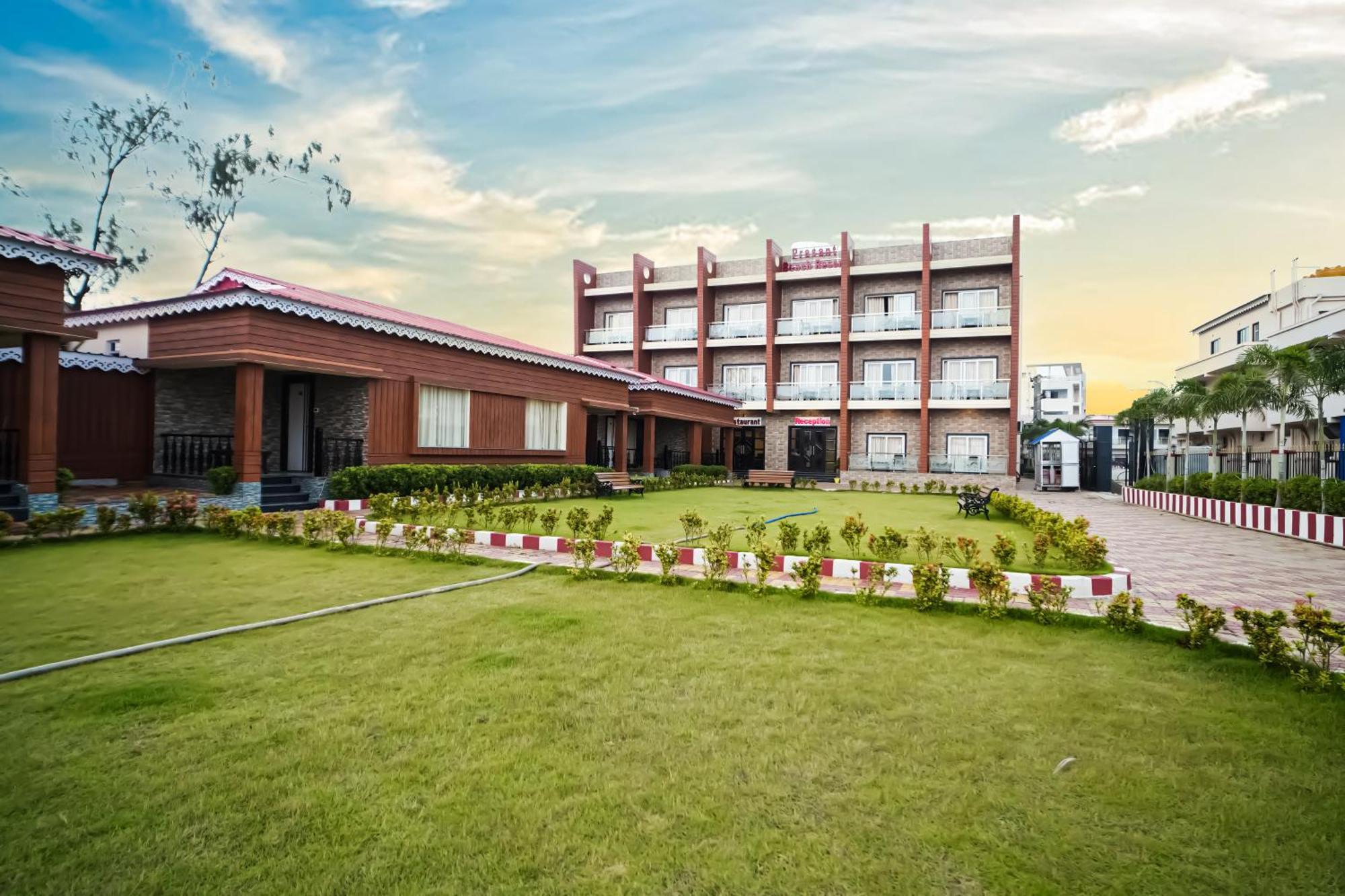 Prasant On Beach Resort !! Lift - Wifi -Restaurant-Parking Facilities-Newly Decorated Room !! Mandarmani Zewnętrze zdjęcie